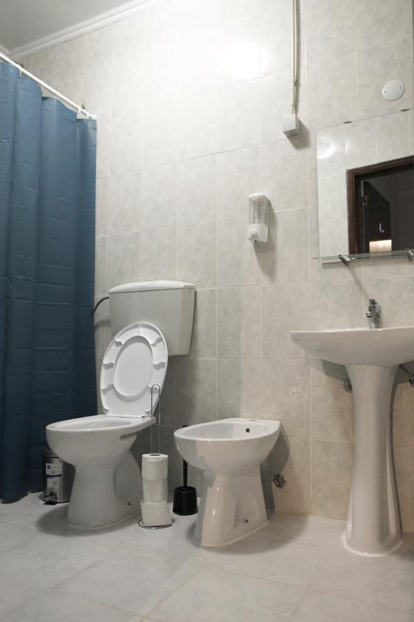 Hostel Avenida Lisbona Esterno foto